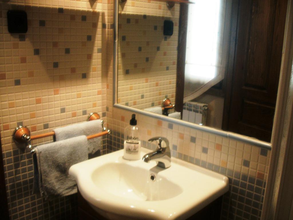 La Corralata Apartment Biescas  Room photo